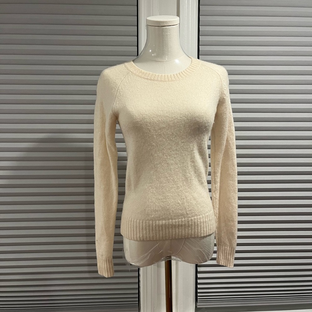 Uniqlo Wool Blend Crew Neck Sweater